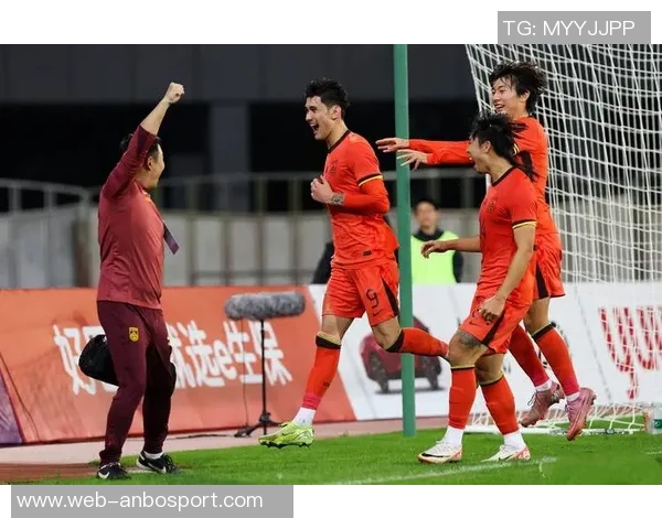 东体报道U22国足将于11月举行四国赛邀请越南队参与并于12月启动集训