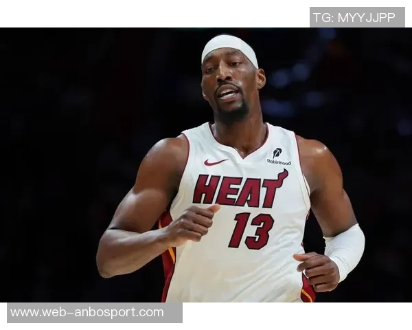 锡安表现低迷因病退赛仅得4分4板出战15分钟令人担忧